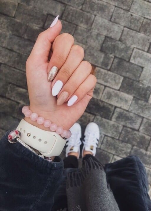 Trending February nails, February nail ideas, and February nail designs to try