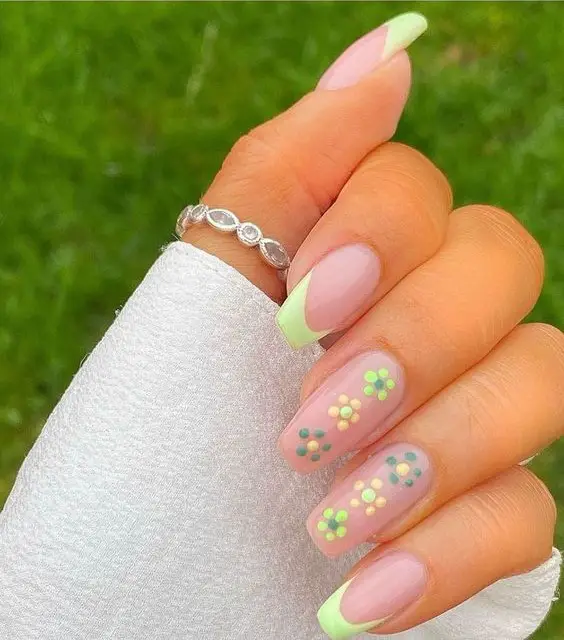 The best April nails and April nail designs for your spring nails