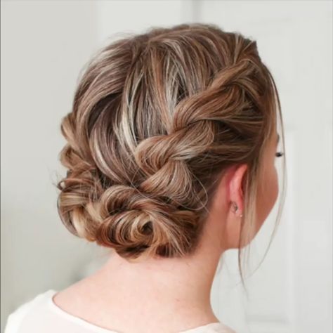 The top cute winter hairstyles