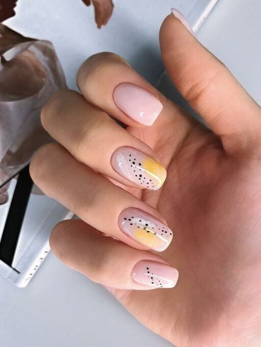 Browse these march nails and april nails to get the perfect spring nails this year!