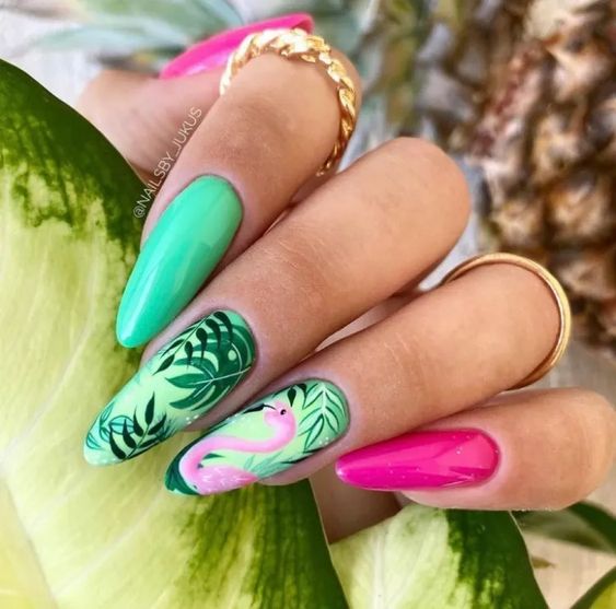 Tropical nails | Hawaiian nails and Hawaiian nail designs | 