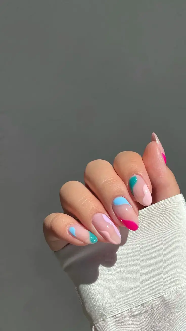 The prettiest pastel nails and pastel nail designs to try