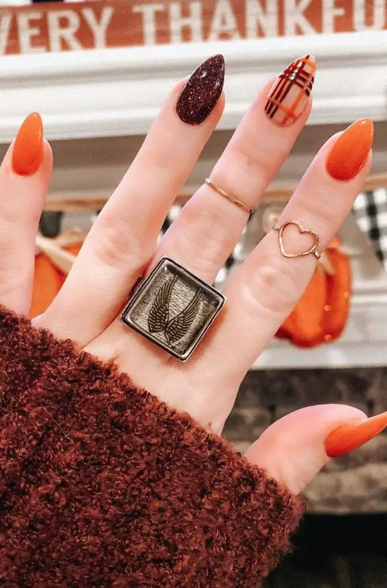 The best fall nails, fall nail designs, and fall nail colors this year