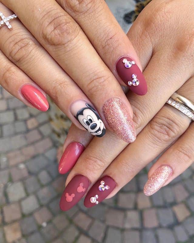 Disney nails and Disney nail designs including simple Disney nails