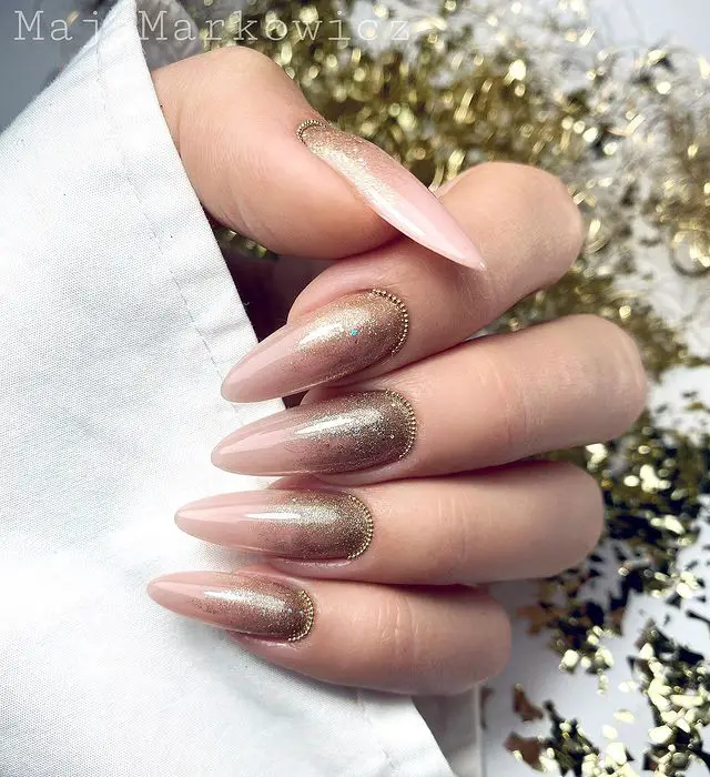 The prettiest winter nails, winter nail ideas, and winter nail designs