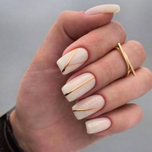 Browse these march nails and april nails to get the perfect spring nails this year!