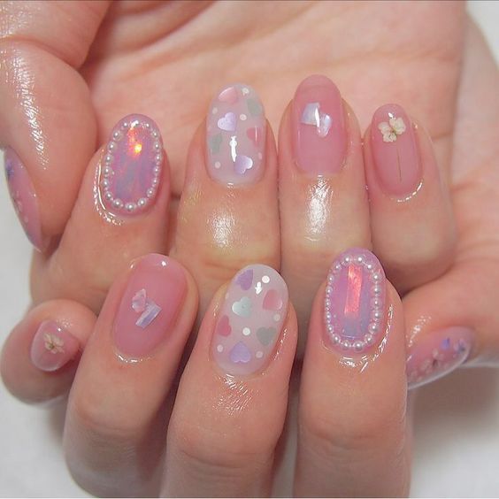 The best March nails, March nail ideas, March nail designs, and spring nails to do this year