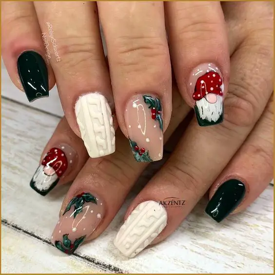 The best red and green nails and red and green nail designs for Christmas to copy | Christmas nails that are trending this year