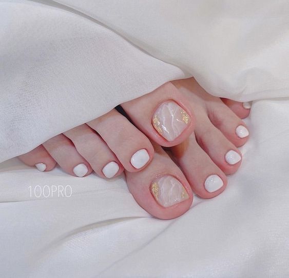 Top pedicure ideas for spring, summer, fall, and winter to try out. Browse these pedicure ideas and pedicure colors now!