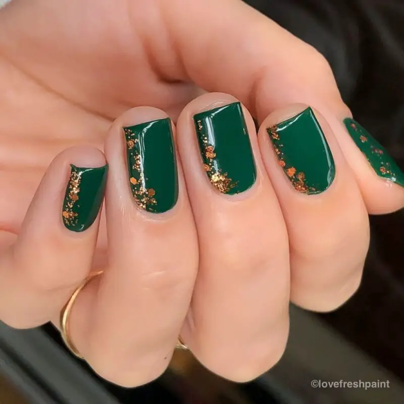 Emerald green nails and emerald green nail designs to try