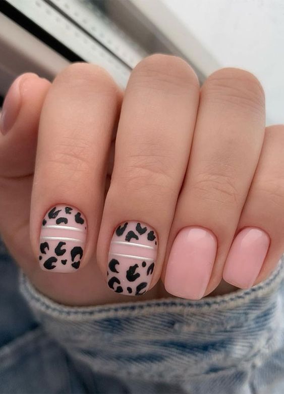 The top leopard nails, leopard print nails, cheetah print nails, cheetah nails, and animal print nails in general