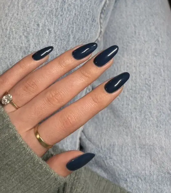 Old money nails to copy