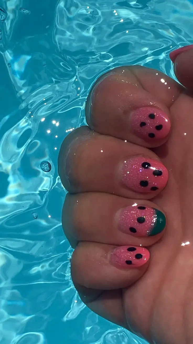 See these watermelon nails, watermelon nail art, and fruit nails 