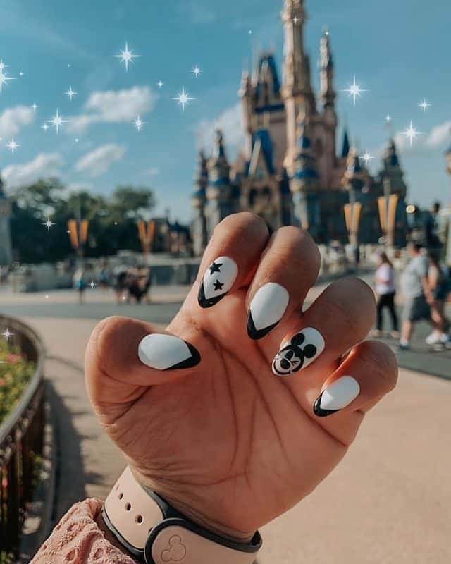 Disney nails and Disney nail designs including simple Disney nails