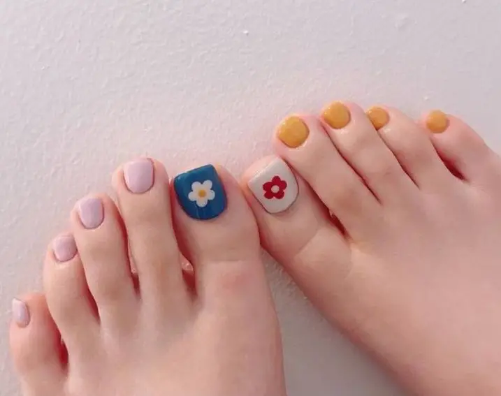 The cutest toe nail designs of the year