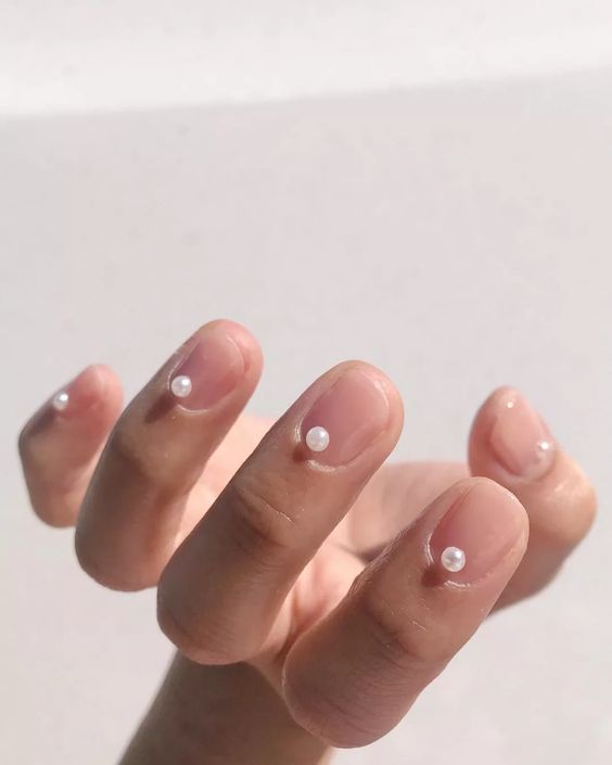 pearl nails