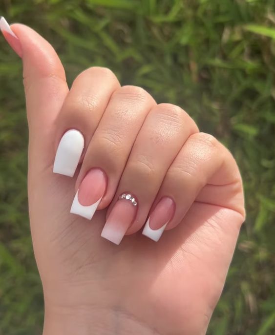 White valentine's nails