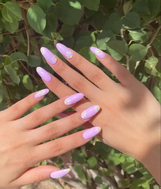 Light purple nails