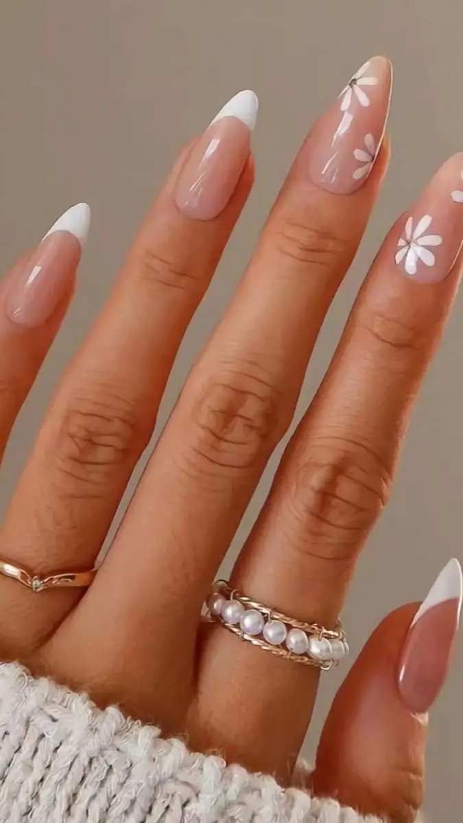 The best daisy nails and daisy nail designs for a delicate manicure