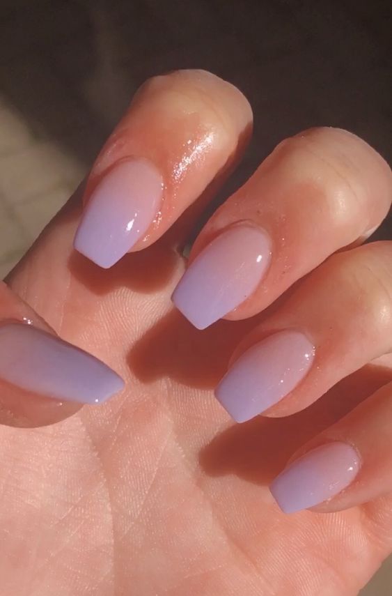 Light purple nails