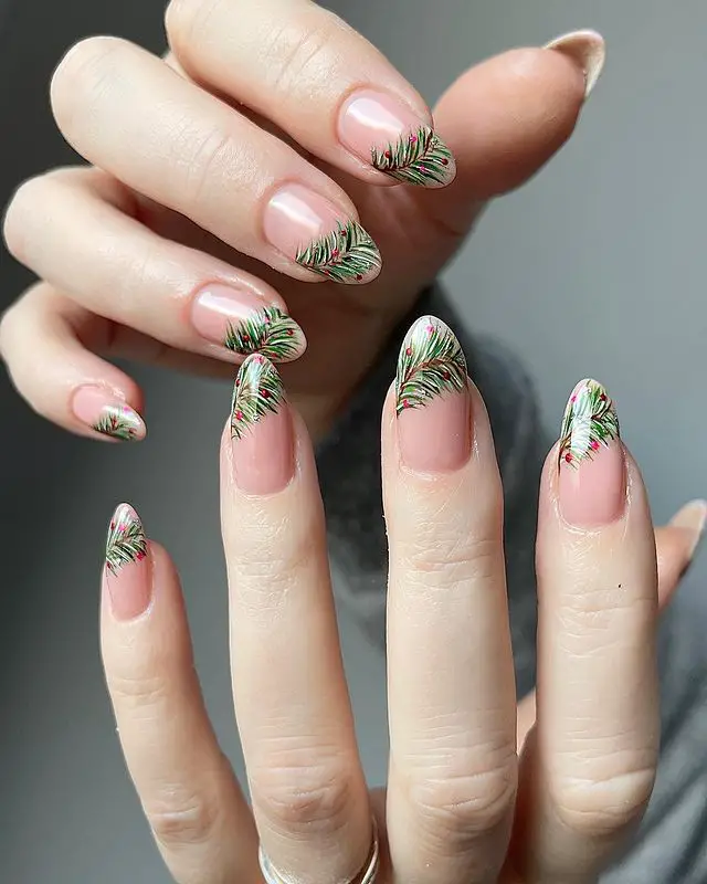 Christmas tree nails | Christmas tree nail art | Christmas tree nail designs | Christmas tree nail ideas