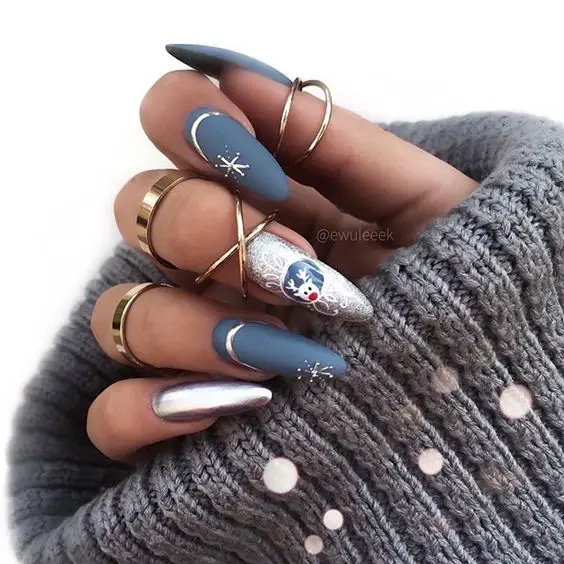 The best Christmas nails, Christmas nail designs, and Christmas nail ideas to try this year