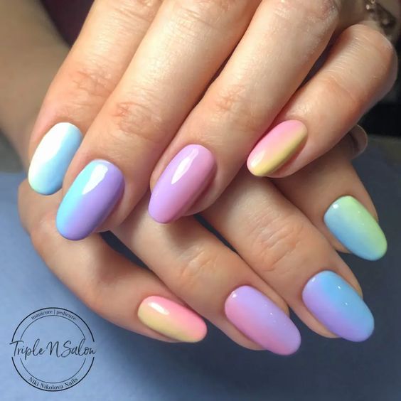 The prettiest pastel nails and pastel nail designs to try