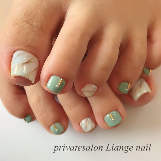 Top pedicure ideas for spring, summer, fall, and winter to try out. Browse these pedicure ideas and pedicure colors now!