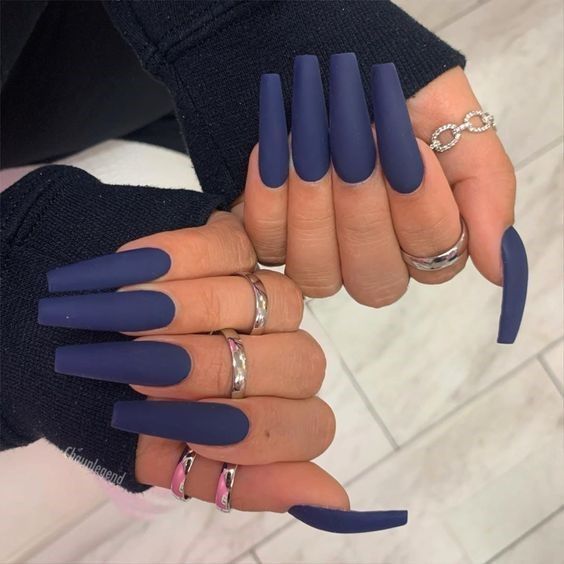 The top navy blue nails designs and navy blue nail ideas to try