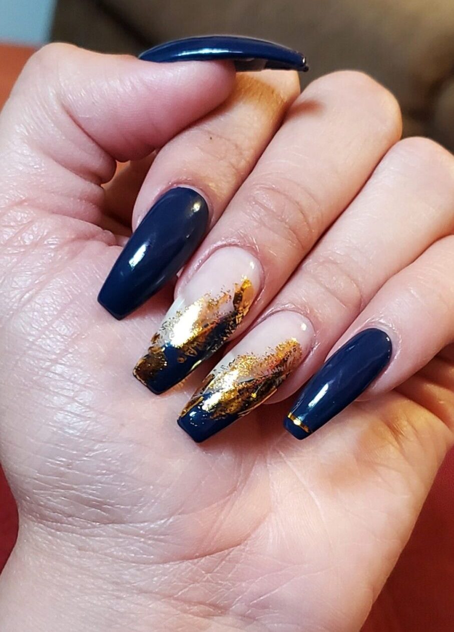 The top navy blue nails designs and navy blue nail ideas to try