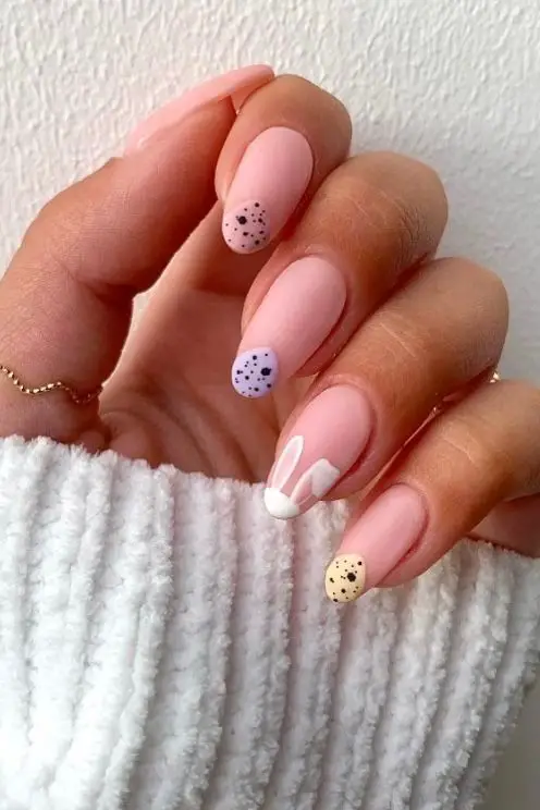 The prettiest pastel nails and pastel nail designs to try