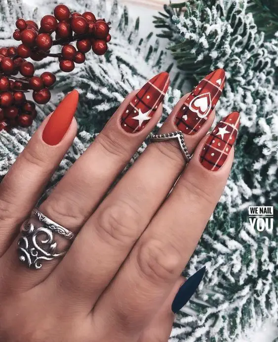 christmas acrylic nails