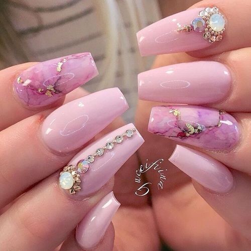 The prettiest pink rose nails and rose nail designs for your next manicure