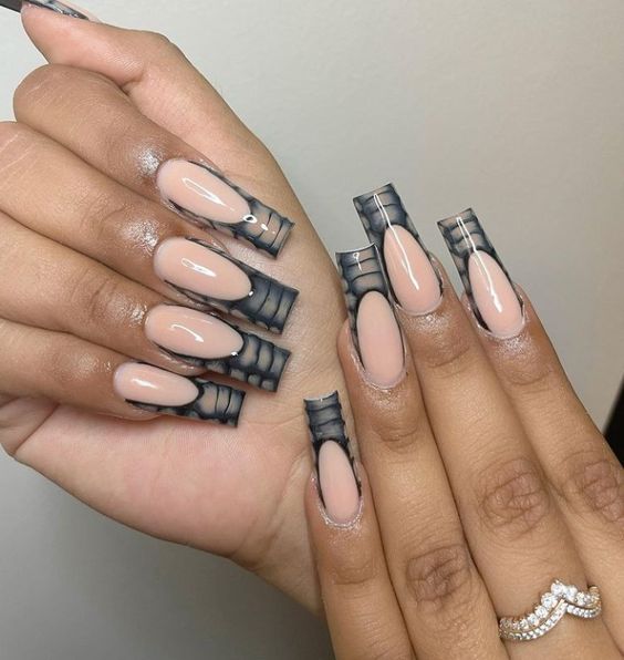 The best crocodile nails