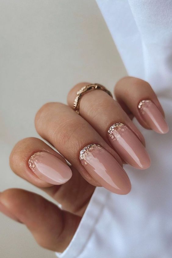 The best January nails, January nail designs, January nail ideas, and winter nails to do right now