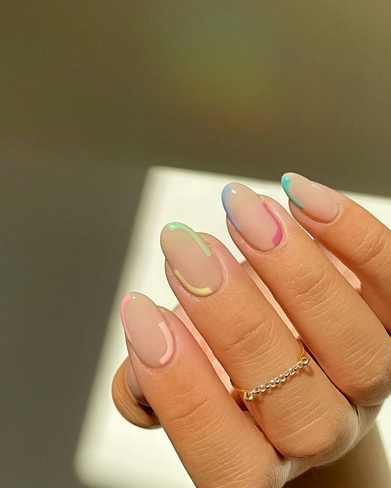 The prettiest pastel nails and pastel nail designs to try