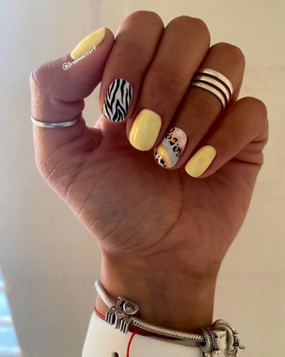 The best bright nails, bright nail ideas, bright nail colors, and bright nail designs for neon nails