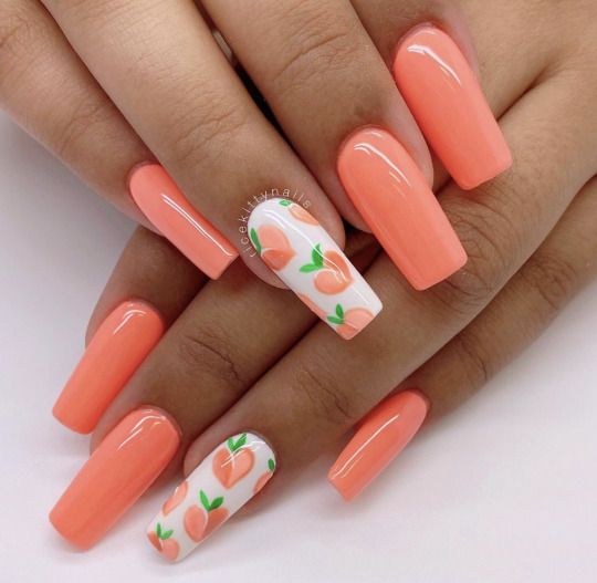 peach nails