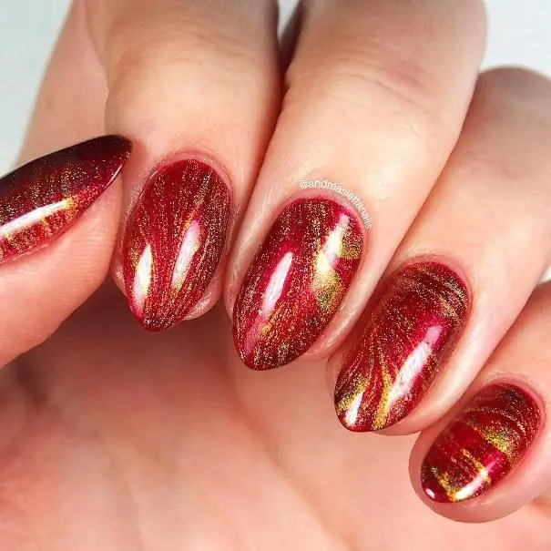 The top red and gold nails designs to try