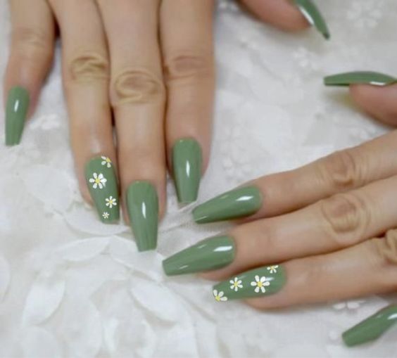 The top sage green nails and sage green nail designs to check out