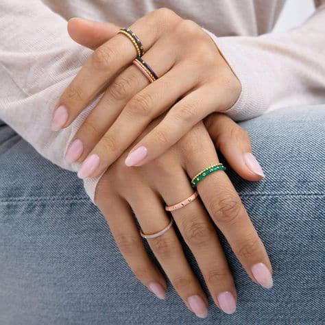 The prettiest winter nails, winter nail ideas, and winter nail designs