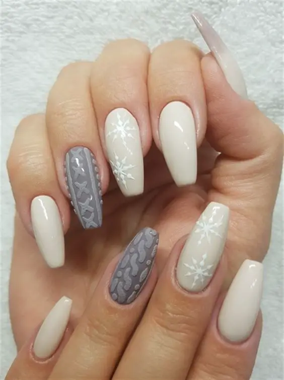 snowflake nails