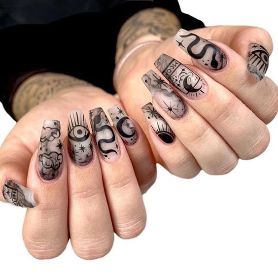 The best witchy nails for a grunge look