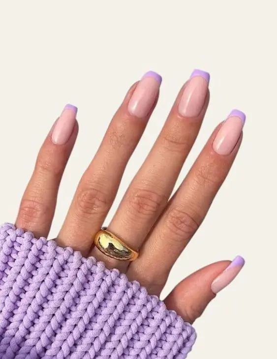 Light purple nails