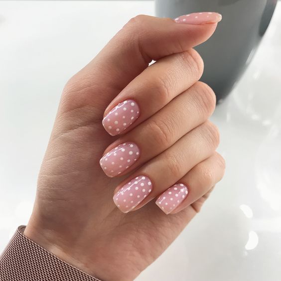 The prettiest pink rose nails and rose nail designs for your next manicure