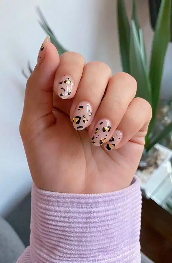 The top leopard nails, leopard print nails, cheetah print nails, cheetah nails, and animal print nails in general