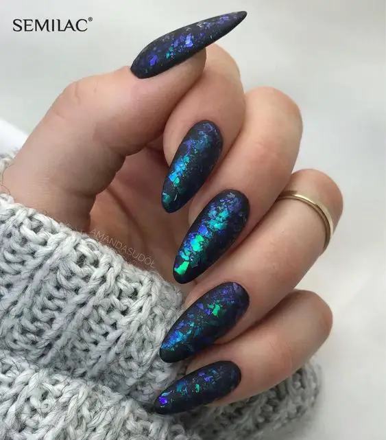 Galaxy nails, galaxy nail designs, and galaxy nail art for a gorgeous manicure