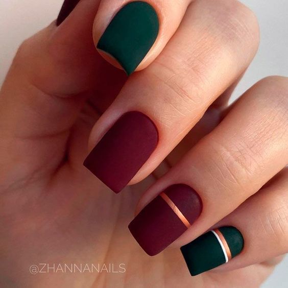 The best red and green nails and red and green nail designs for Christmas to copy | Christmas nails that are trending this year