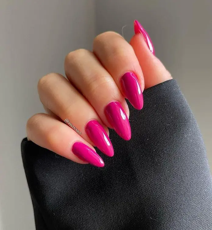 The best barbie nails for the barbiecore aesthetic