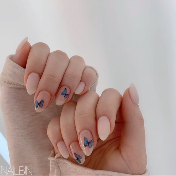 The best March nails, March nail ideas, March nail designs, and spring nails to do this year